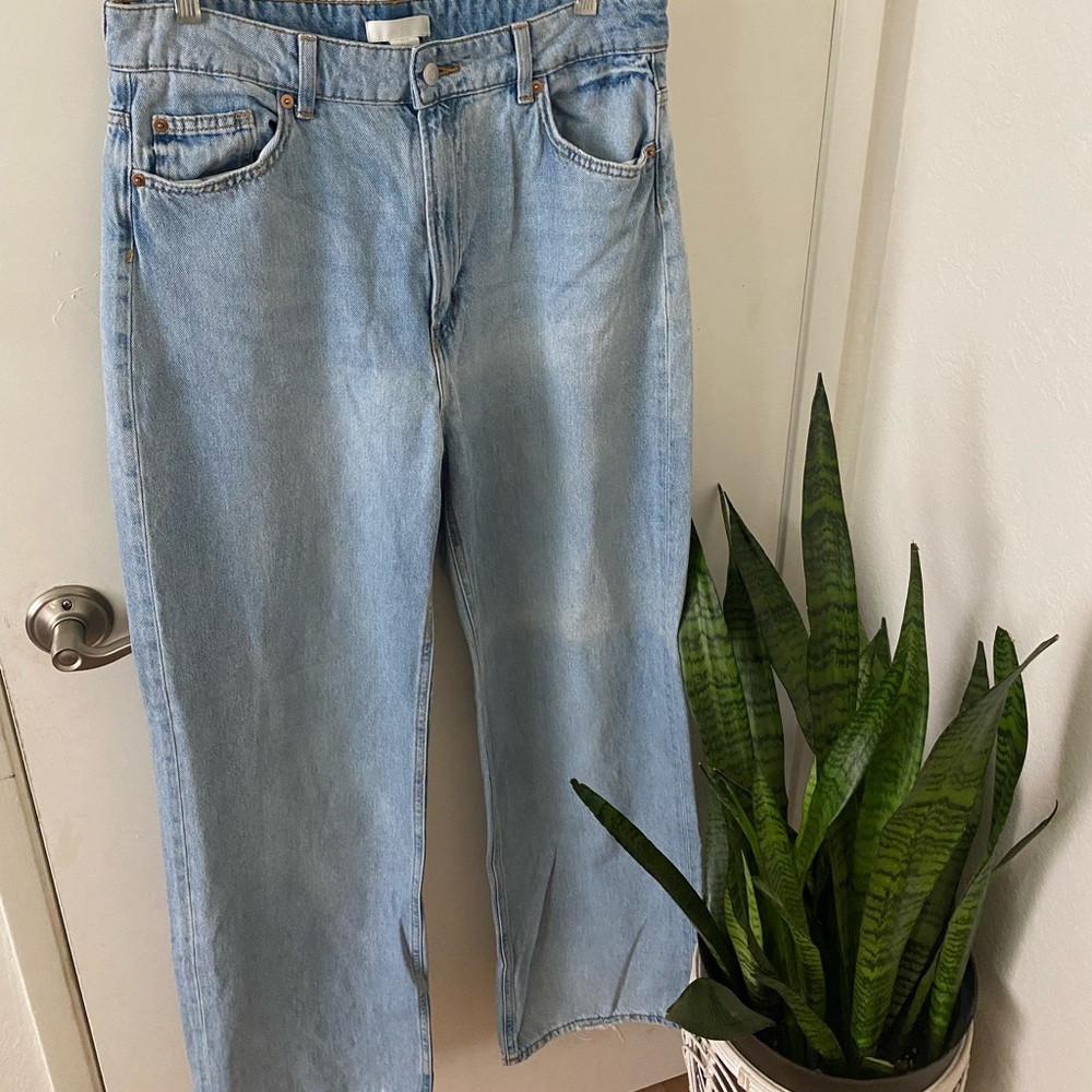 Light-wash High Rise Straight Leg Jeans